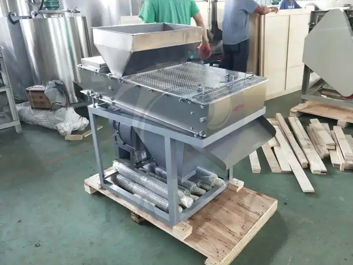 Large peanut peeling machine
