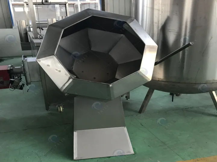 Peanut coating machine with seasoning