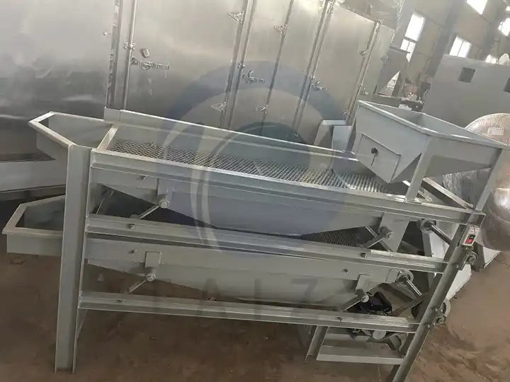 Máquina de classificação de nozes com peneira de duas camadas