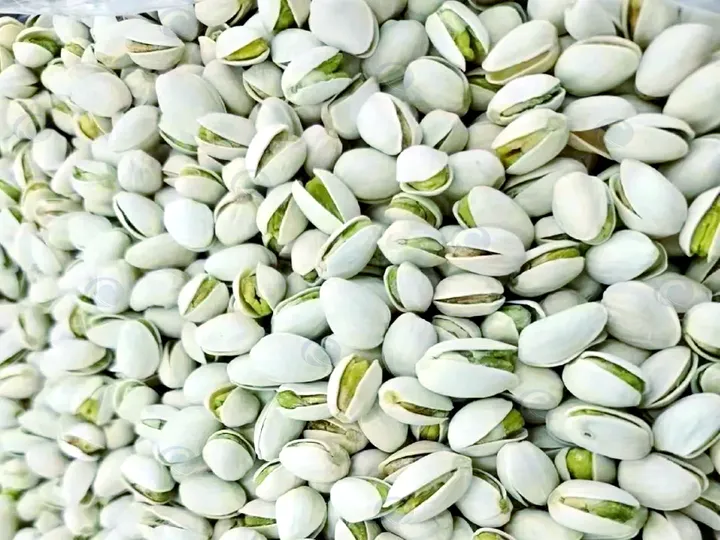 In-shell pistachios