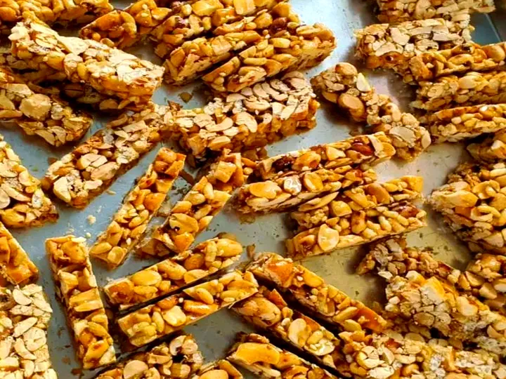 Peanut Bar Cutting Machine Buying Guide: 5 Key Factors To Consider 12 花生糖棒