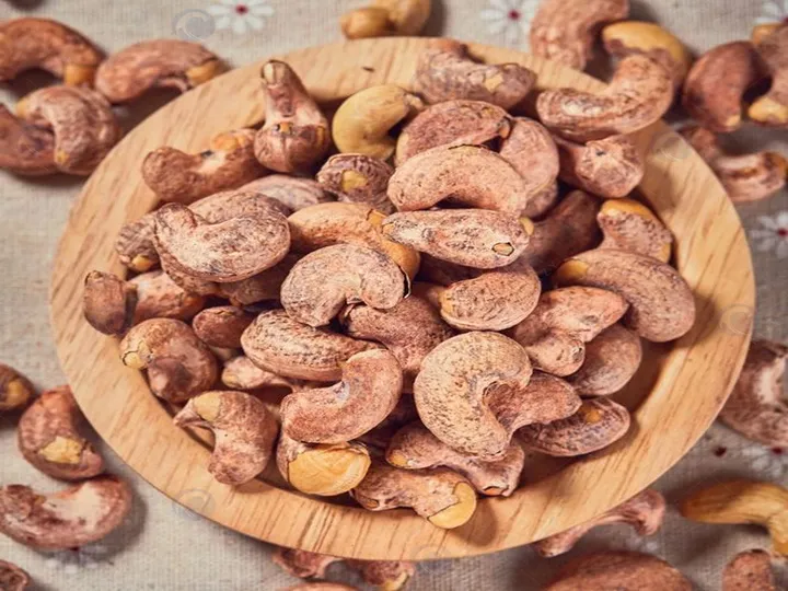 Roasted cashew nuts