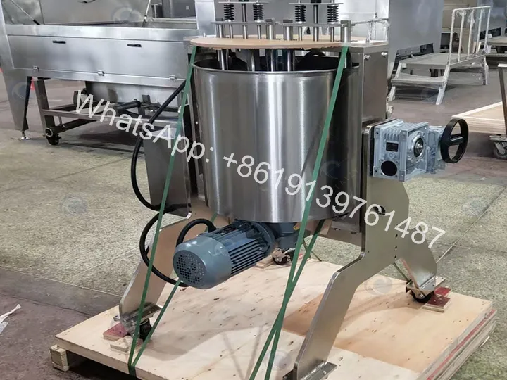 Industrial chocolate grinding machine